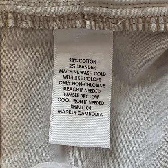 NWT Kim Rogers Polka Dot Bermuda Shorts Stretch Beach Sand/White Women's 14 - Picture 10 of 10